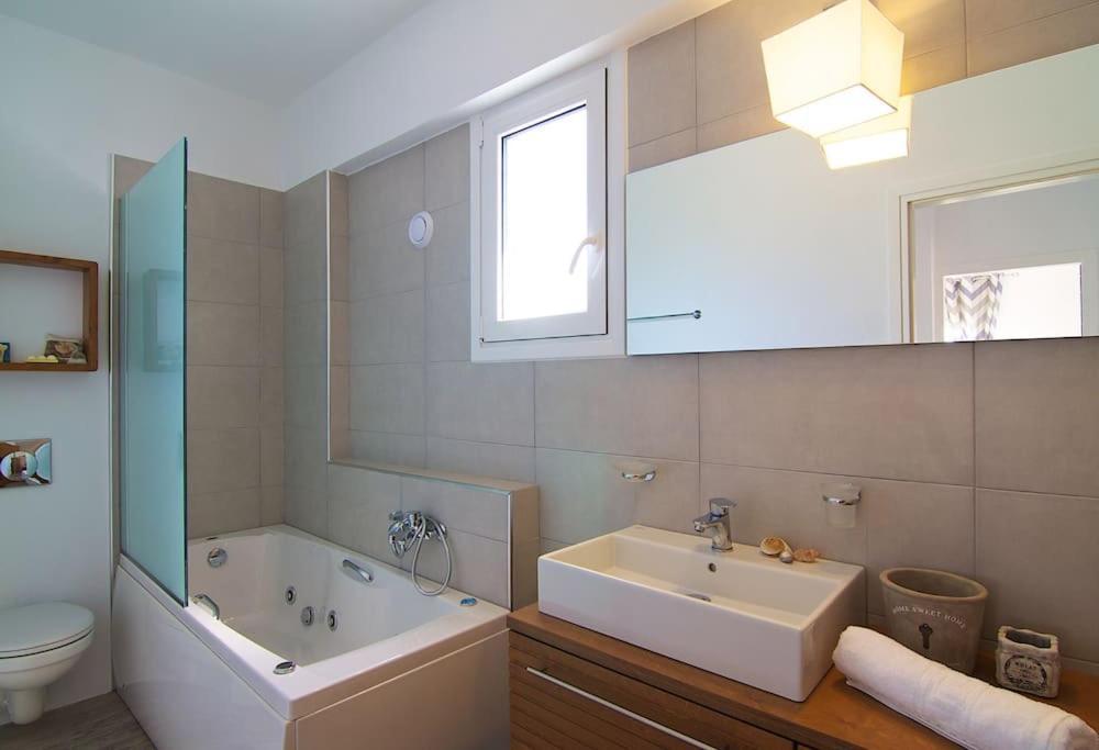 Villa Aada - Moderne Komfortvilla Mit Eigenem Pool Loutra Extérieur photo