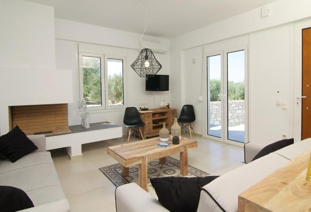 Villa Aada - Moderne Komfortvilla Mit Eigenem Pool Loutra Extérieur photo